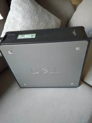 Ordenador Dell GX 520 Torre pequeña casi regalo