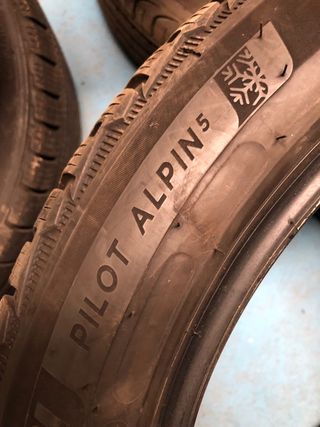 245/45 R17 99V
