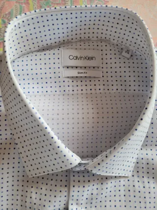 Camisa Calvin Klein original a estrenar.