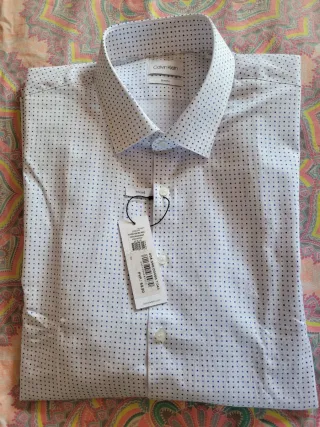 Camisa Calvin Klein original a estrenar.