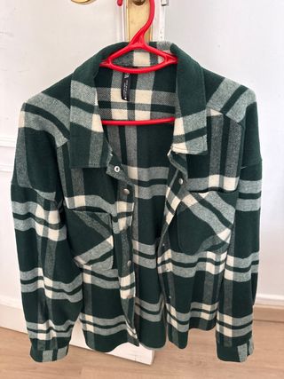 Sobrecamisa cuadros verde y beige