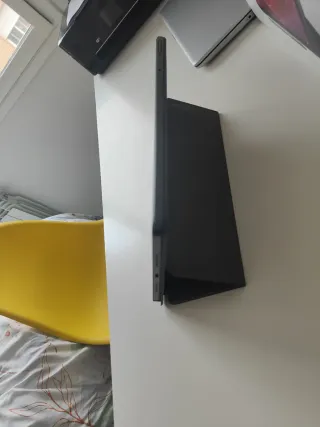 Lenovo Tab M11 con Lápiz y Funda.