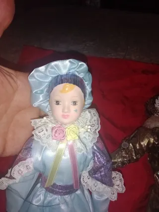 Bonito lote de figuras de arlequines de cerámica