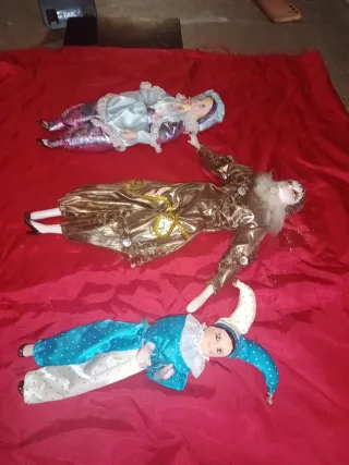 Bonito lote de figuras de arlequines de cerámica