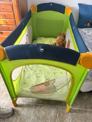 Cuna de viaje plegable