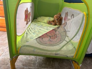 Cuna de viaje plegable