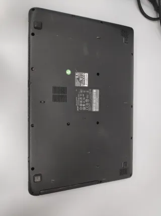 Portátil Acer Negro.   *G