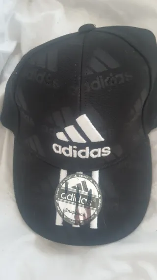 Gorra Adidas Negra