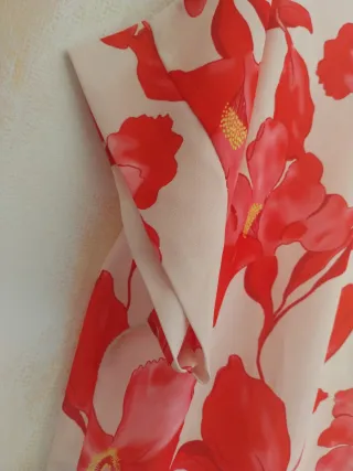 Camiseta floral manga corta