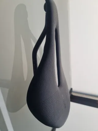 Sillín de carbono para bicicleta