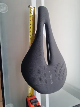 Sillín de carbono para bicicleta