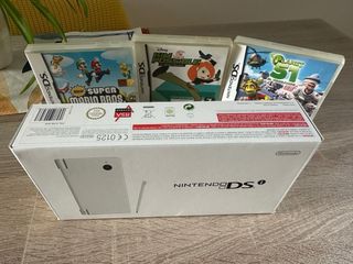 Nintendo DSi Blanca + 3 Juegos + Accesorios