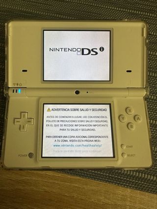 Nintendo DSi Blanca + 3 Juegos + Accesorios