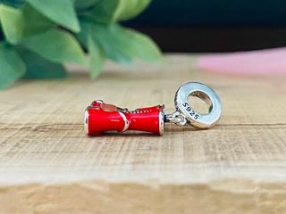 Charm Cafetera Roja Cafe - Plata