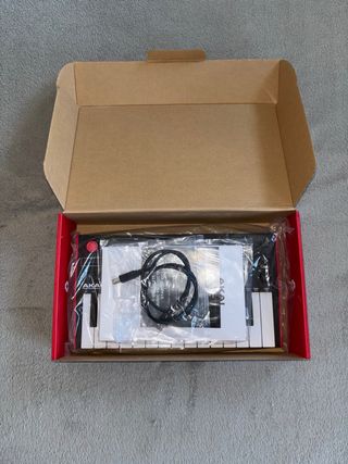 AKAI MPK Mini Controlador MIDI
