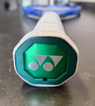 YONEX EZONE 100  2025