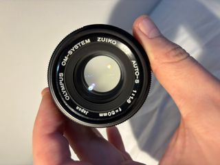 Olympus Zuiko AUTO-S 50mm f/1.8 Lente