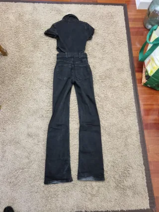 Mono tejano negro con aberturas