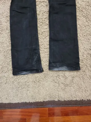 Mono tejano negro con aberturas