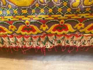 Colcha de tela con estampado floral.2,20x 1,80