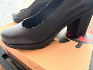 Yokono Zapatos Negros Tacón