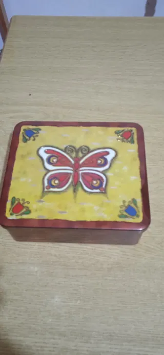 Scatola porta oggetti decorata