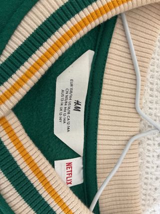 Sudadera Hawkins H&M Stranger Things talla 12-14