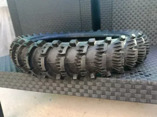 Neumático de pala todoterreno