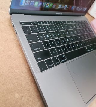 Apple MacBook Pro 2017 i5 2.3 GHz SSD 256GB RAM