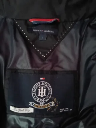 Parka Tommy Hilfiger Negra con Capucha