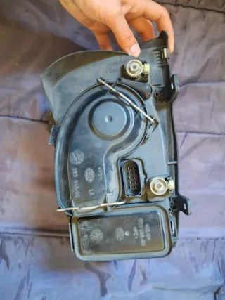 Faróis VW Bora hella