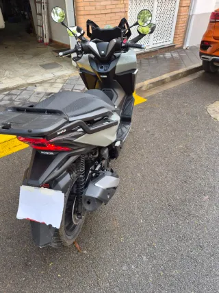 Honda Forza 350 Maxi Scooter Automática.