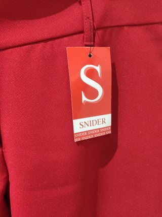 Pantalón recto,de vestir rojo sin estrenar