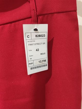 Pantalón recto,de vestir rojo sin estrenar