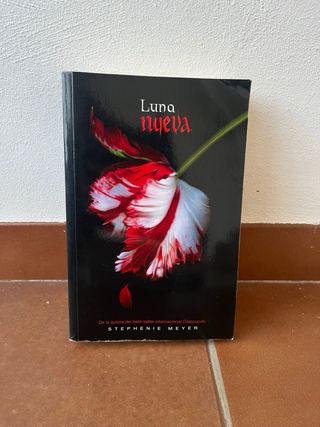 Crepúsculo, luna nueva, eclipse y amanecer