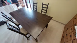 Mesa comedor y 4 sillas IKEA en Noja