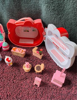 Set Hello Kitty Maletín y Figuras