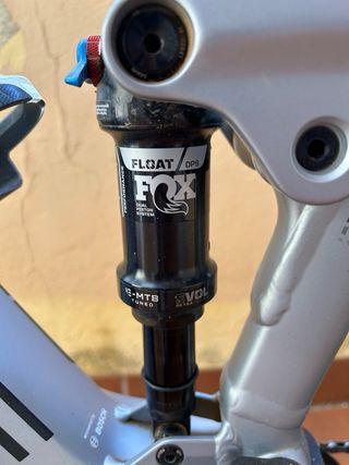 Bicy eléctrica Cube Stereo Hybrid 120. Batería 750