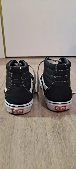 Zapatillas Vans SK8-Hi Negras y Blancas