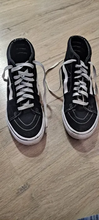 Zapatillas Vans SK8-Hi Negras y Blancas