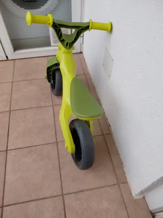 Bicicleta sin pedales infantil 2 años