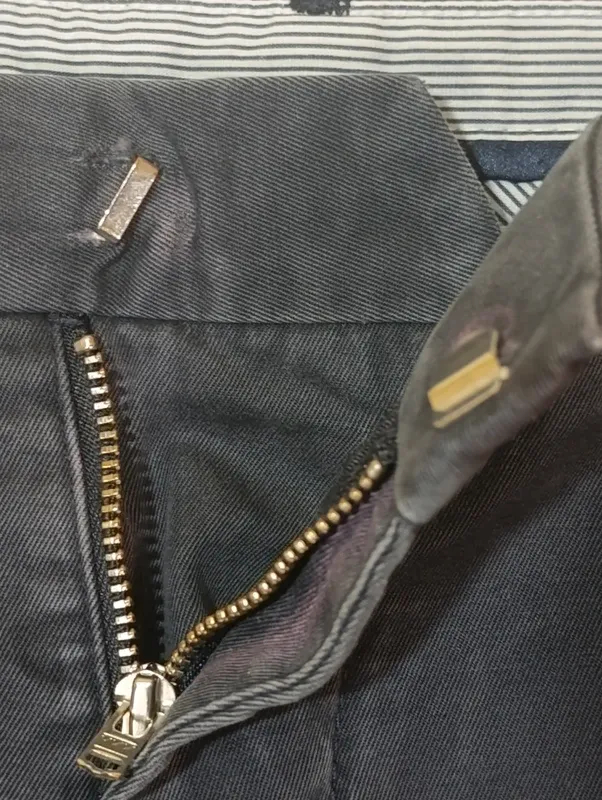 Pantalón tipo chino Tommy Hilfiger 32/34. R131