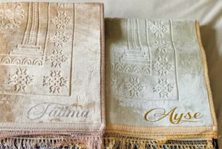 Alfombra de rezo de terciopelo personalizada