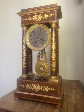 Reloj de sobremesa antiguo 51cm