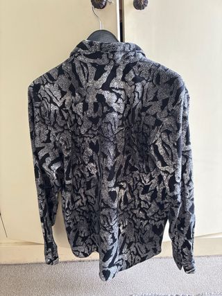 Camisa Volcom Estampada Negra y Plateada