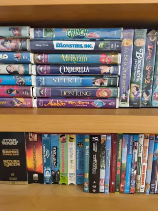 VHS Infantiles Disney y Pixar, precio por unidad