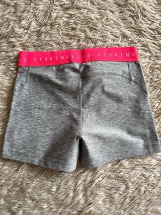 Shorts deportivos Bershka mujer gris/rosa Talla S