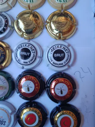 96 Chapas de Cava Colección Variada