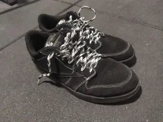 Jordan 1 x Travis Scott pirate black