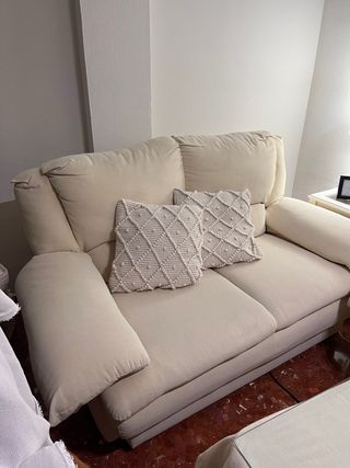 Sofá beige 2 plazas